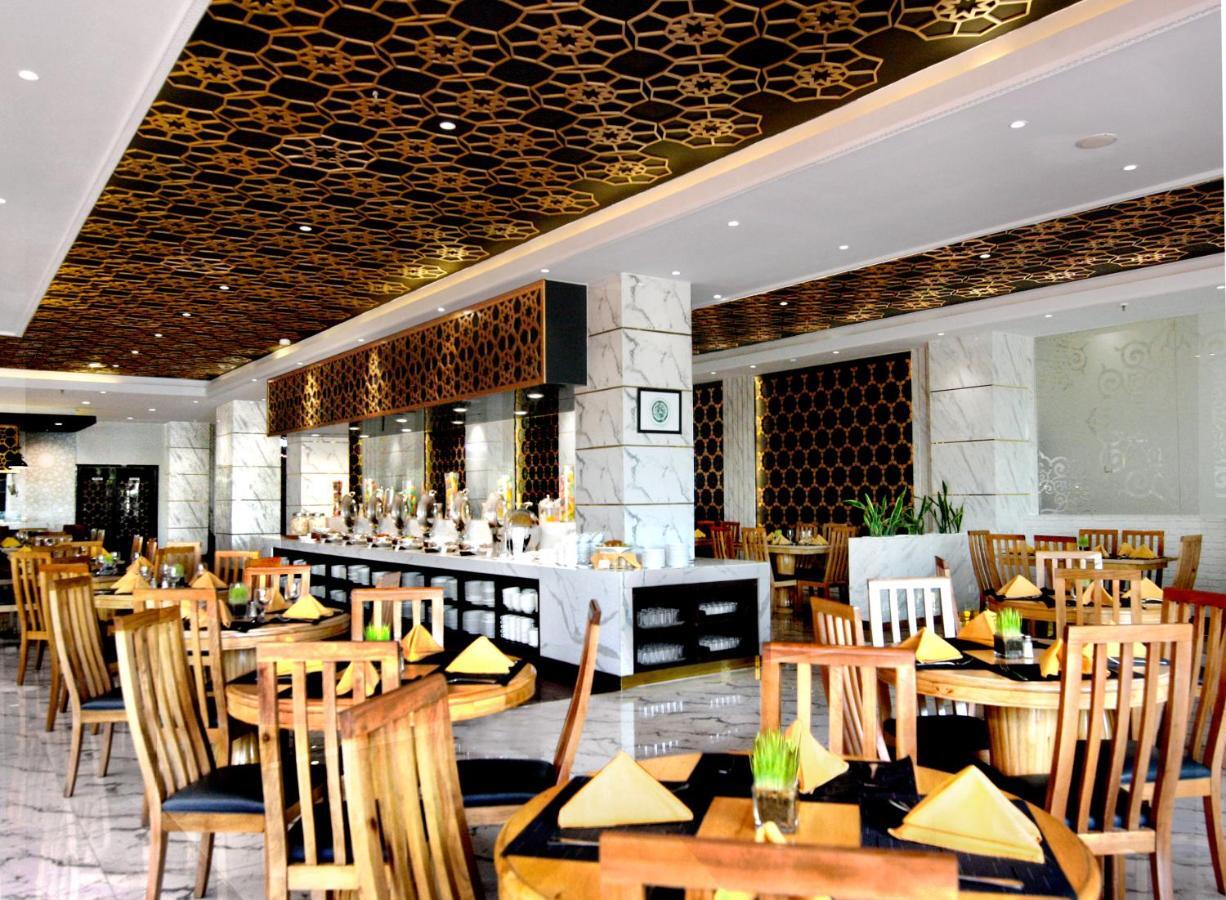 Hermes Palace Hotel Banda Aceh Esterno foto