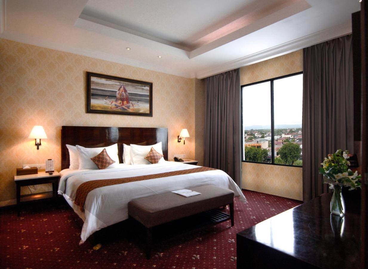 Hermes Palace Hotel Banda Aceh Esterno foto